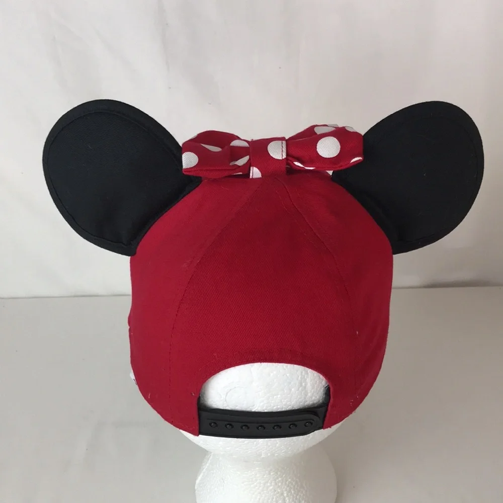 Minnie Mouse Disney cap NWOT